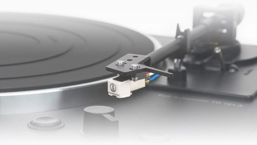 Gramofon Thorens i wkładka gramofonowa Audio-Technica AT3600, która jest reprezentantem wkładek Moving Magnet