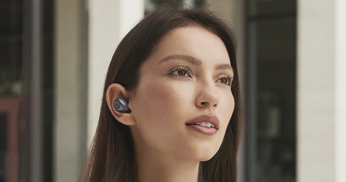 KEF Mu3 to słuchawki, które zapewniają wysoki komfort noszenia i umożliwiają słuchanie muzyki w dobrej jakości