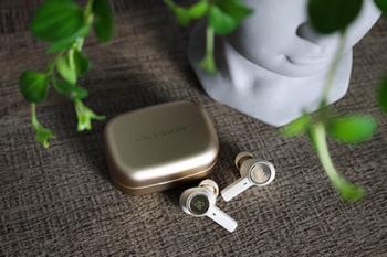 Słuchawki Bang & Olufsen BEOPLAY EX – mobilność True Wireless w dobrym stylu – recenzja Top Hi-Fi