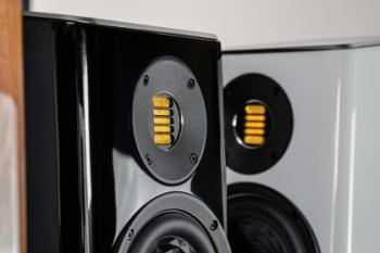 Kolumny głośnikowe ELAC Vela 2.0 – nowy rozdział w historii niemieckiego producenta
