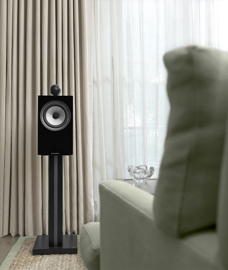 Bowers & Wilkins 705 S2 Lifestyle