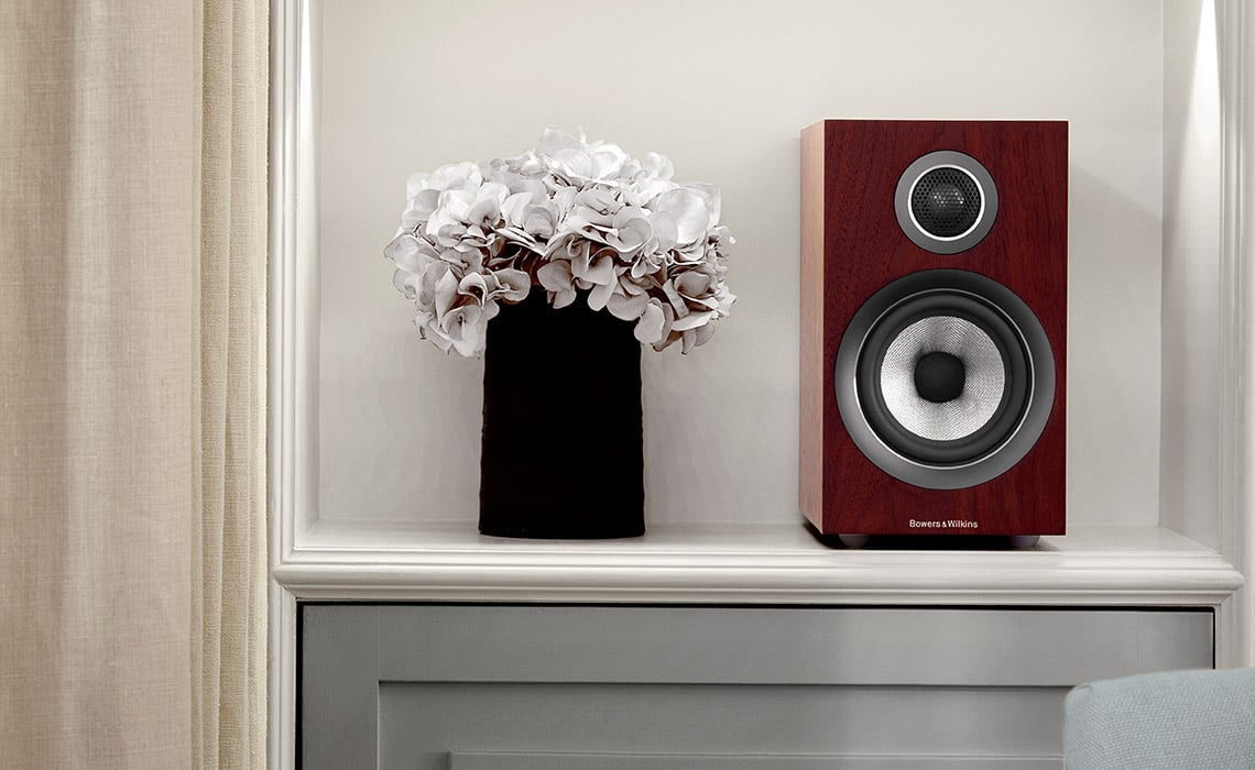 Bowers & Wilkins 707 S2 Lifestyle