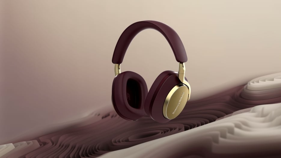 Bowers & Wilkins Px8 Royal Burgundy - jakość dźwięku i zalety słuchawek wynagradzają to ile kosztują słuchawki, 